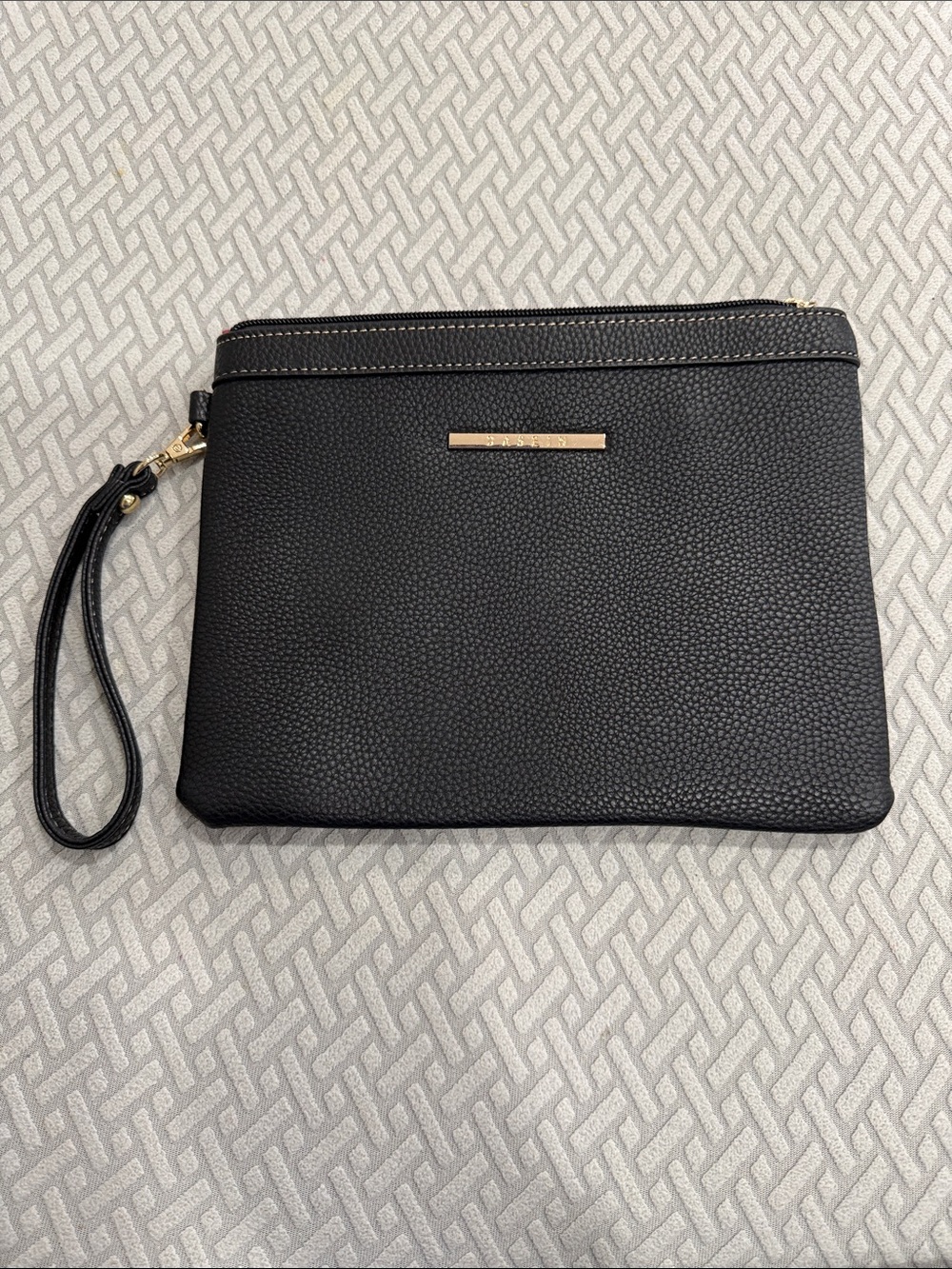 Minimalist Dasein Womens Small Dark Green Vegan Leather Wristlet Clutch